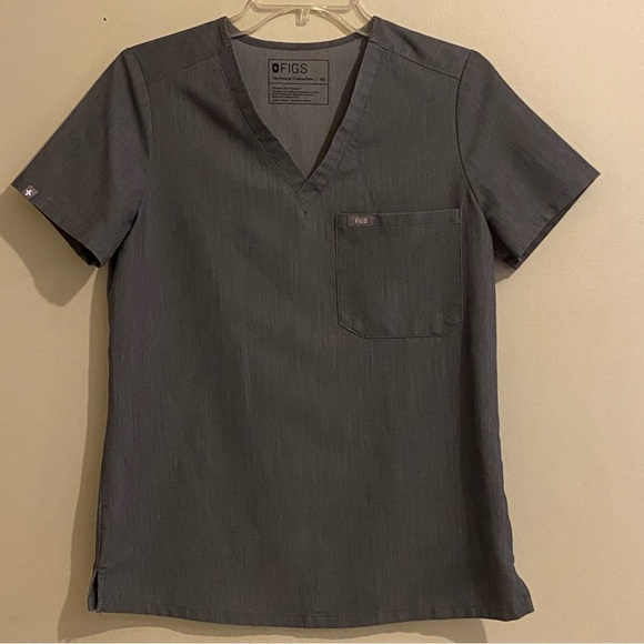 Figs Scrub Top Shirt Womens XS Technical Collection Gray Pockets Logo Medical - Picture 1 of 11